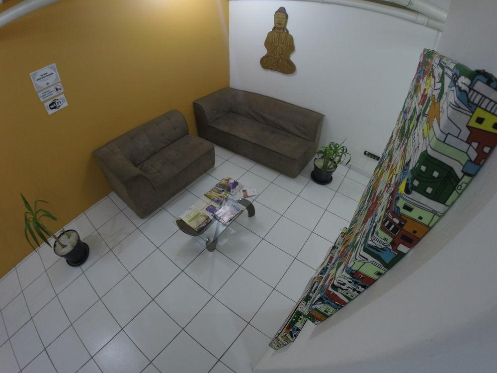 State - Em Frente Ao Metro Hostal