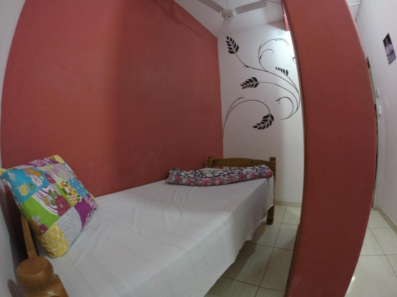 Hostal State - Em Frente Ao Metro São Paulo